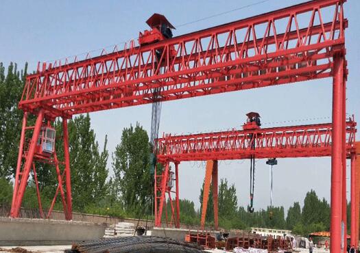 提梁機(jī)上方的吊桿裝置，單桿和雙桿有什么作用？