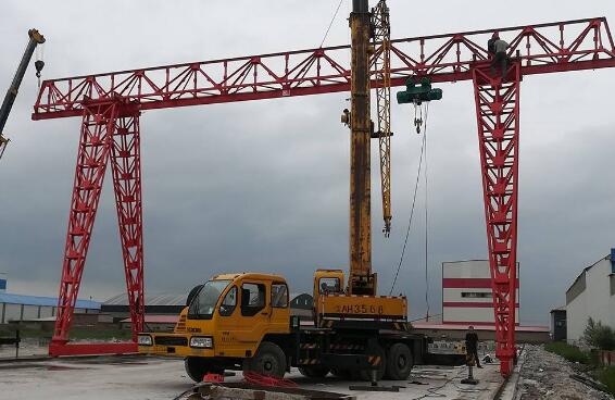 貨場(chǎng)龍門(mén)吊如何緩啟動(dòng)并且穩(wěn)定運(yùn)行？