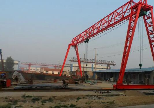 門式起重機(jī)關(guān)鍵構(gòu)件之起重機(jī)組織詳細(xì)說明 門式起重機(jī)關(guān)鍵構(gòu)件之起重機(jī)組織詳細(xì)說明