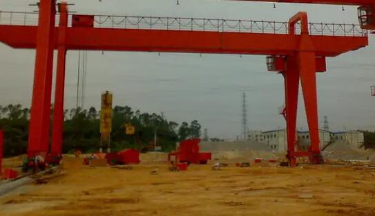 龍門吊安裝中必須留意的問(wèn)題 龍門吊安裝中必須留意的問(wèn)題