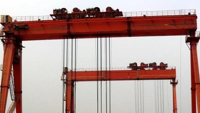 門式起重機(jī)的組裝 門式起重機(jī)的組裝