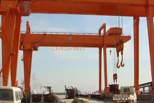 集裝箱門式起重機有哪些特點？有什么好處？