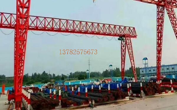 起重運(yùn)輸機(jī)械主要供電方式的介紹說(shuō)明 起重運(yùn)輸機(jī)械主要供電方式的介紹說(shuō)明