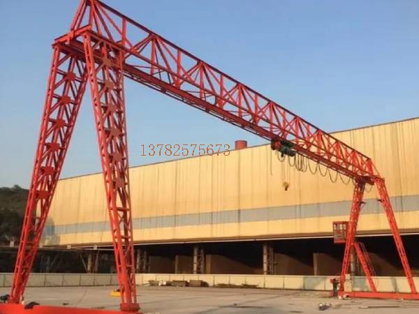 起升和降落是龍門吊操作中風(fēng)險較高的環(huán)節(jié)，你掌握哪些**注意事項(xiàng)？