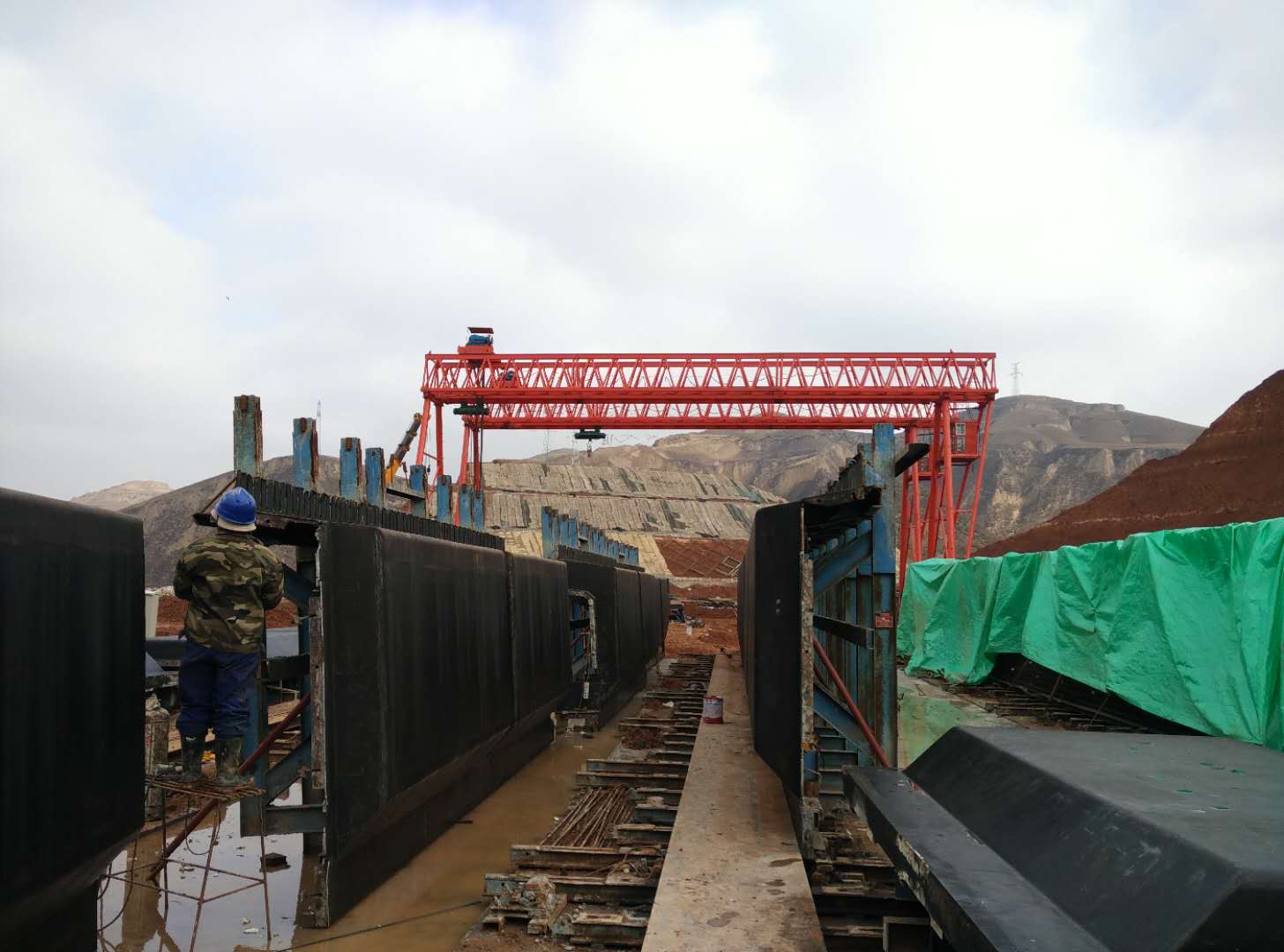 龍門吊MG80/10t，龍門起重機(jī)施工**保證一般措施